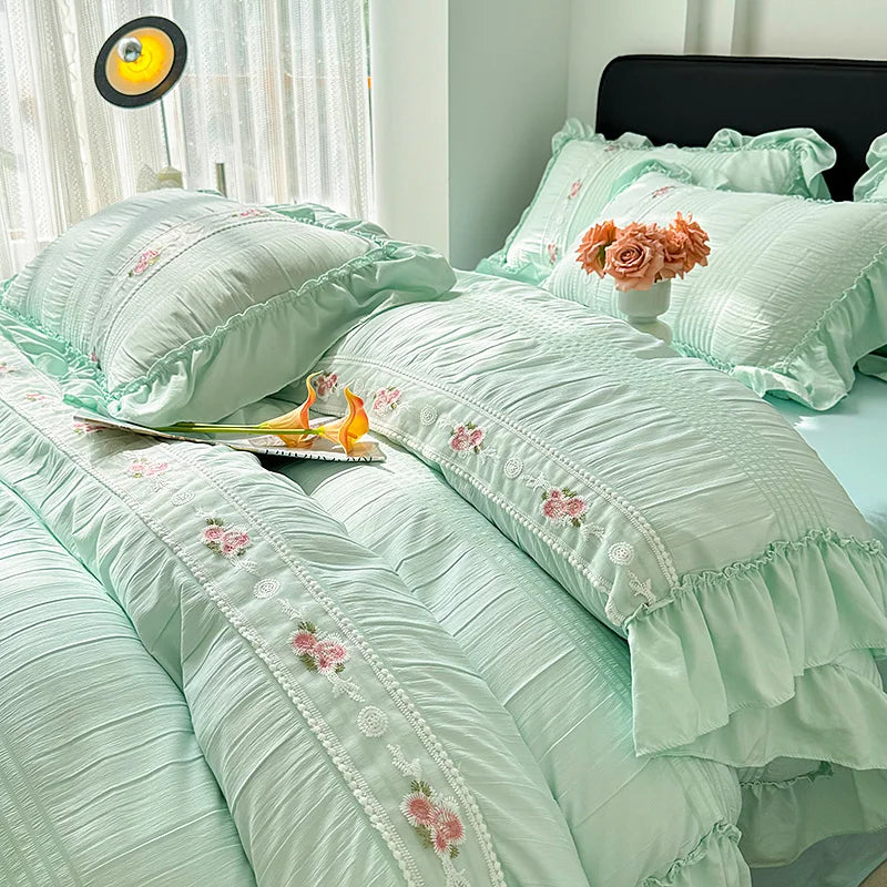 Princess Style Lace Ruffles Wedding Bedding Set