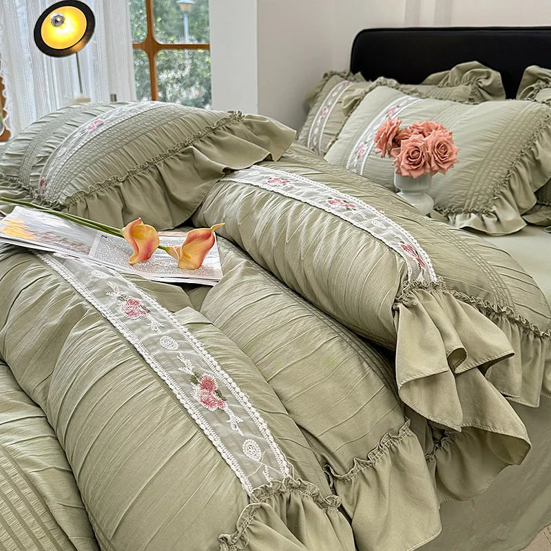 Princess Style Lace Ruffles Wedding Bedding Set
