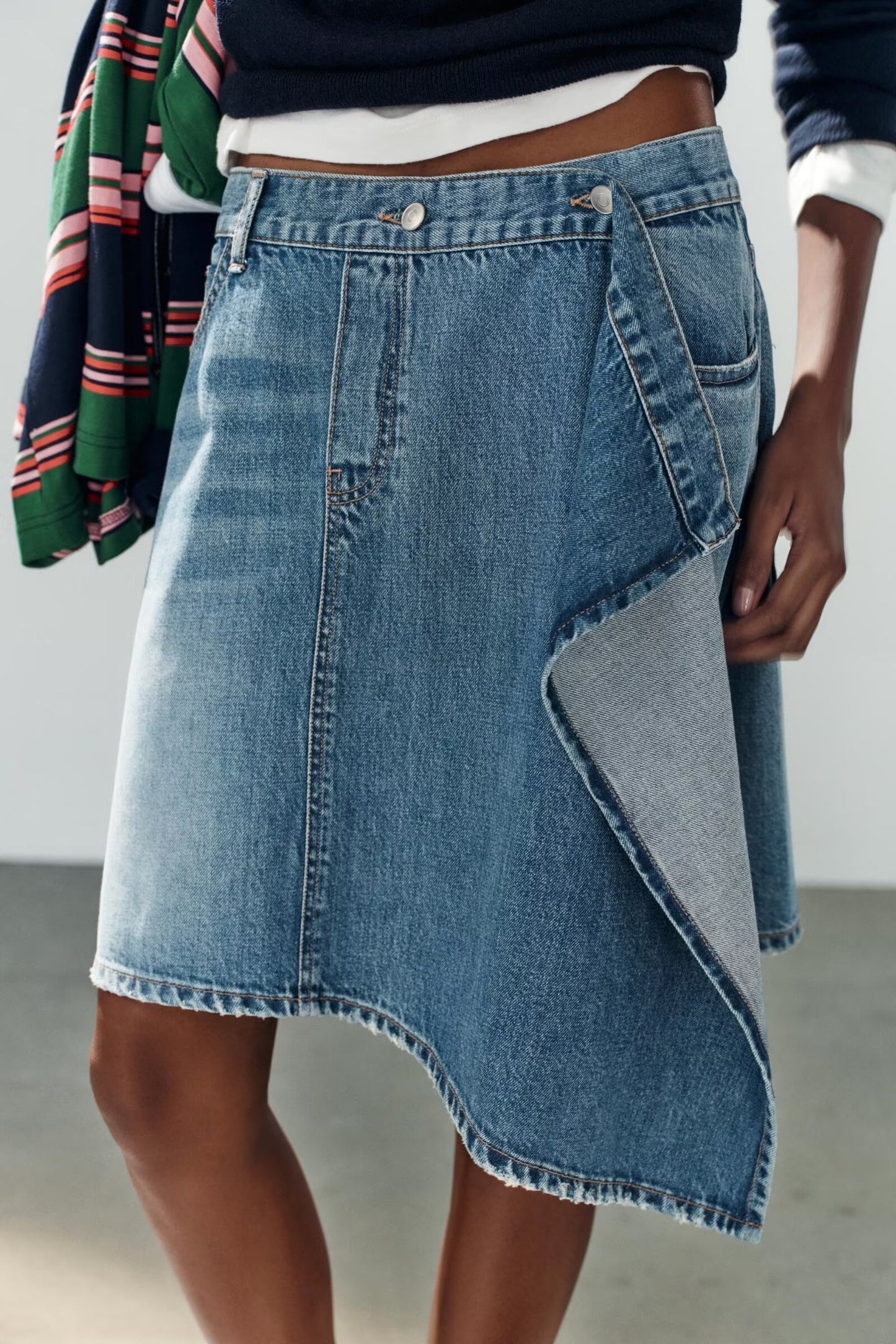 Women Slimming Button Pocket Asymmetric Denim Skirt