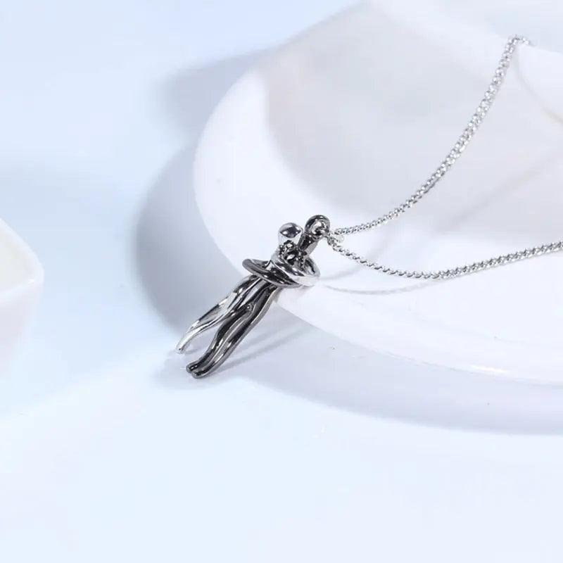 Couple Hugging Pendant Necklace - Venus Trendy Fashion Online