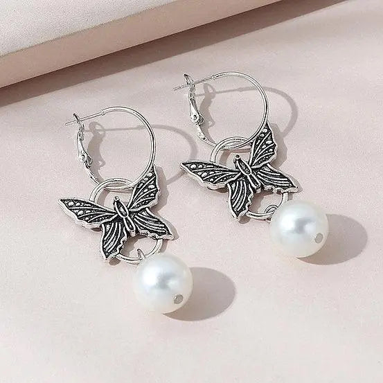 Korean Retro Pop Creative Butterfly Pearl Earrings - Venus Trendy Fashion Online