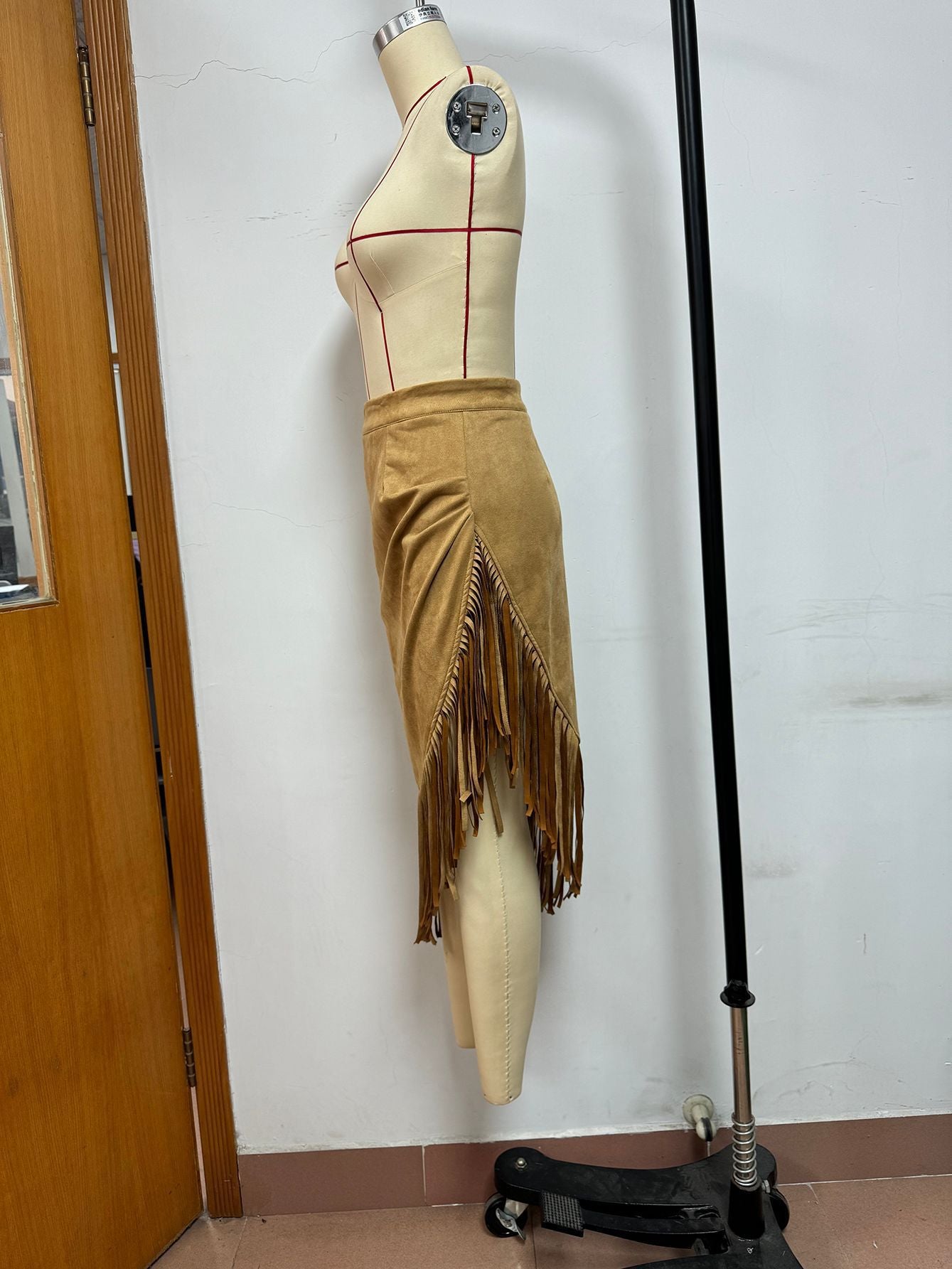 Retro Western Irregular Asymmetric Design Suede Skirt