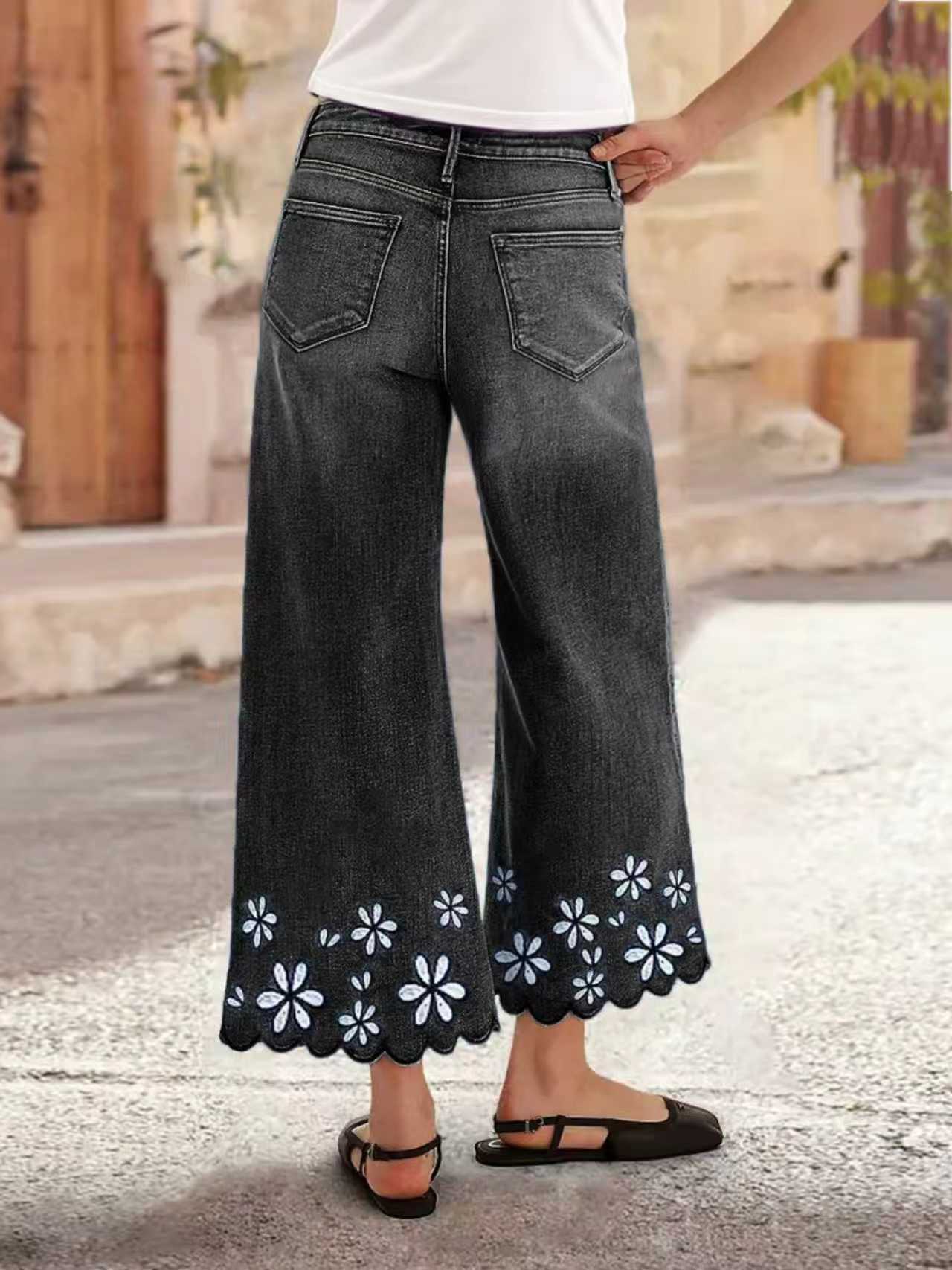 Women Embroidery Craft Loose Jeans