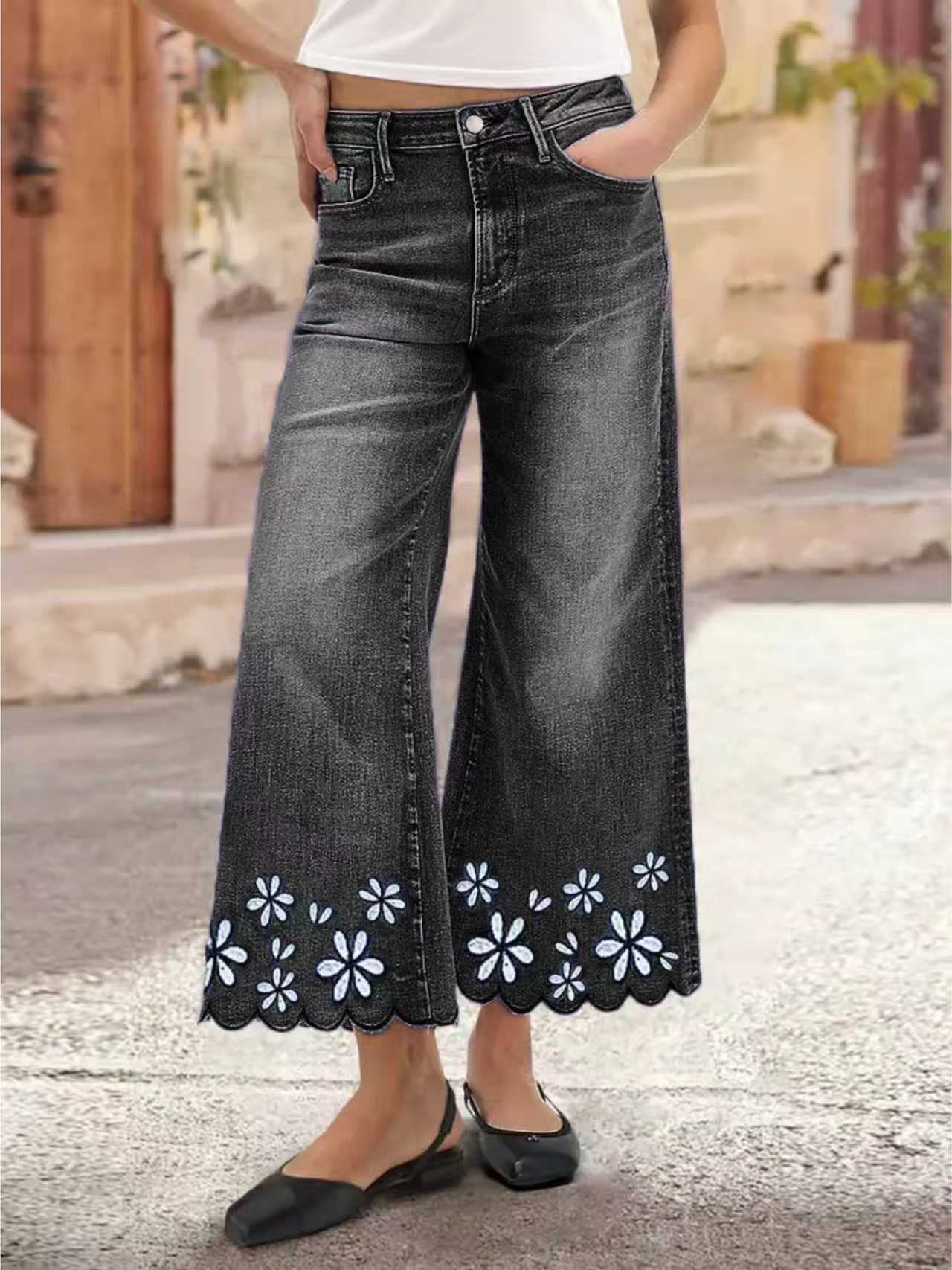 Women Embroidery Craft Loose Jeans
