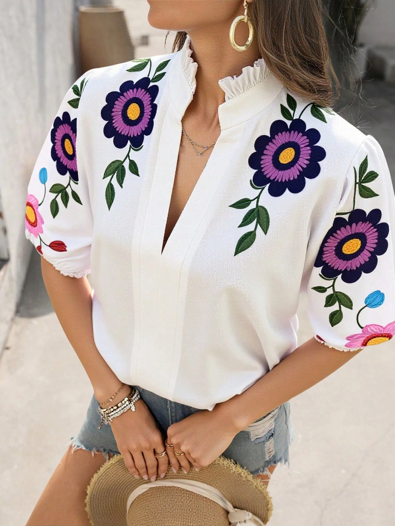 Cotton V neck Sleeve Turtleneck Embroidered Solid Color T shirt