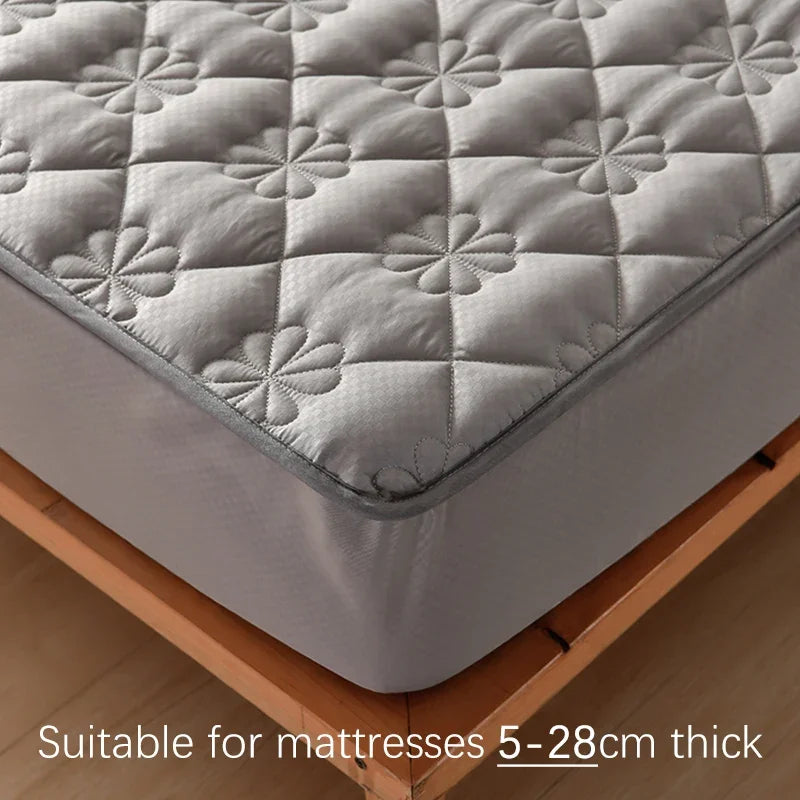 Thickened Quilted  Mattress Breathable Soft Bed Cover