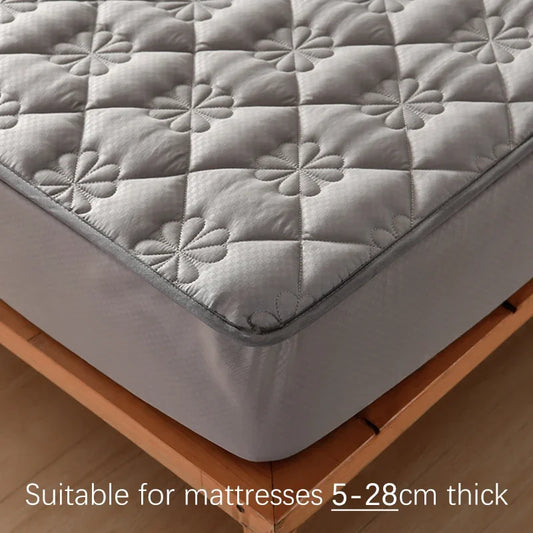 Thickened Quilted  Mattress Breathable Soft Bed Cover