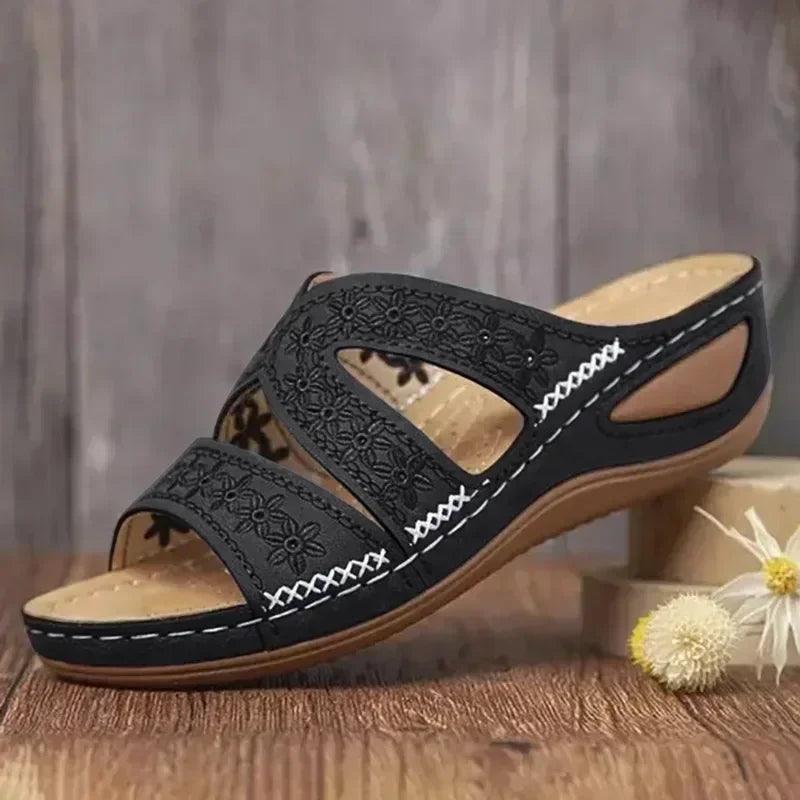 Women Vintage Anti-slip Leather Casual Retro Shoes - Venus Trendy Fashion Online