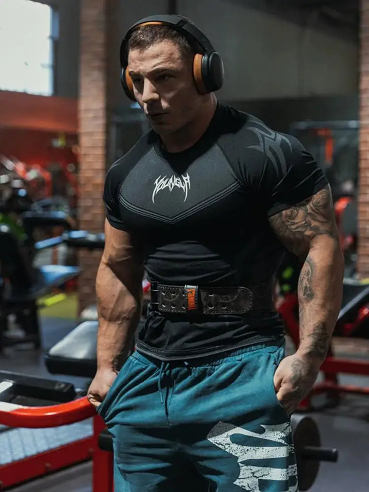 Men Quick Drying Breathable Stretch Tight Fitting T-Shirt