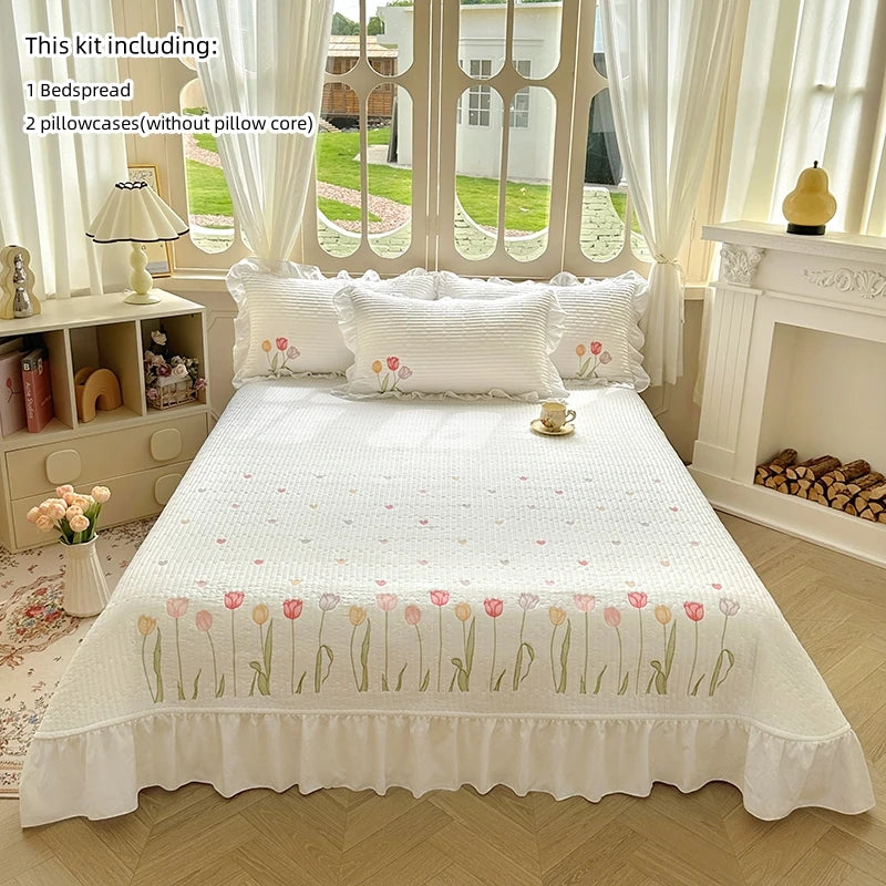 Quilt Bedding Set for All Seasons