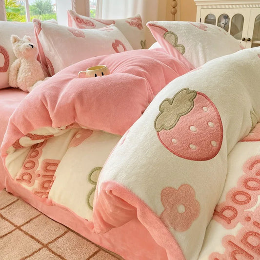 Cute Cartoon Strawberry Pattern Printed Bedding Set