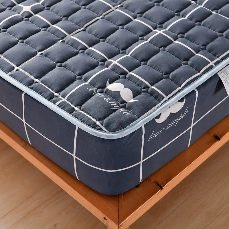 Thickened Quilted  Mattress Breathable Soft Bed Cover