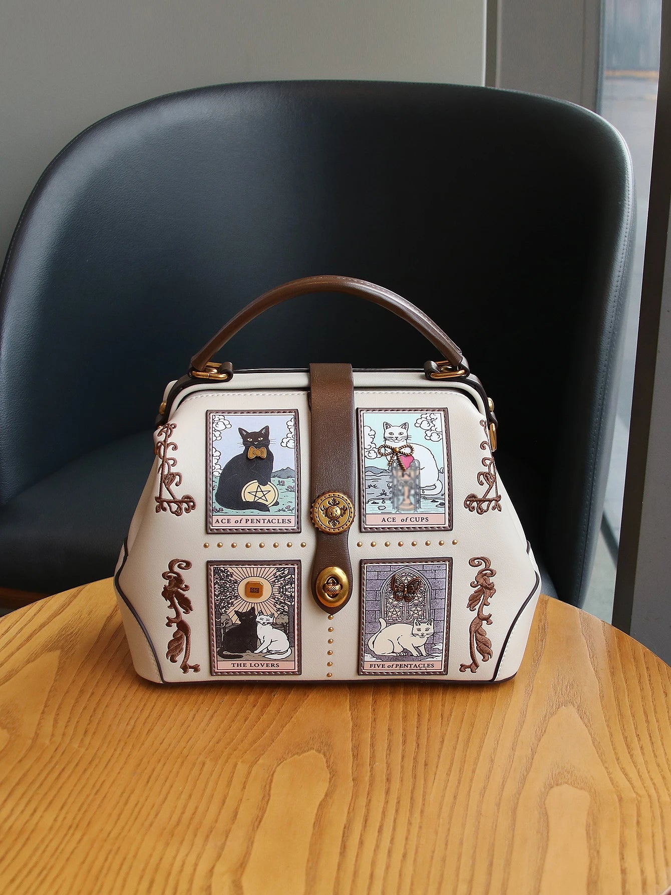 New Niche Design Luxury and Cute Cat Clip Bag