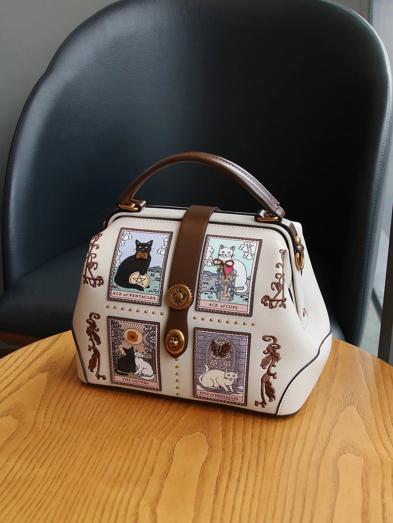 New Niche Design Luxury and Cute Cat Clip Bag
