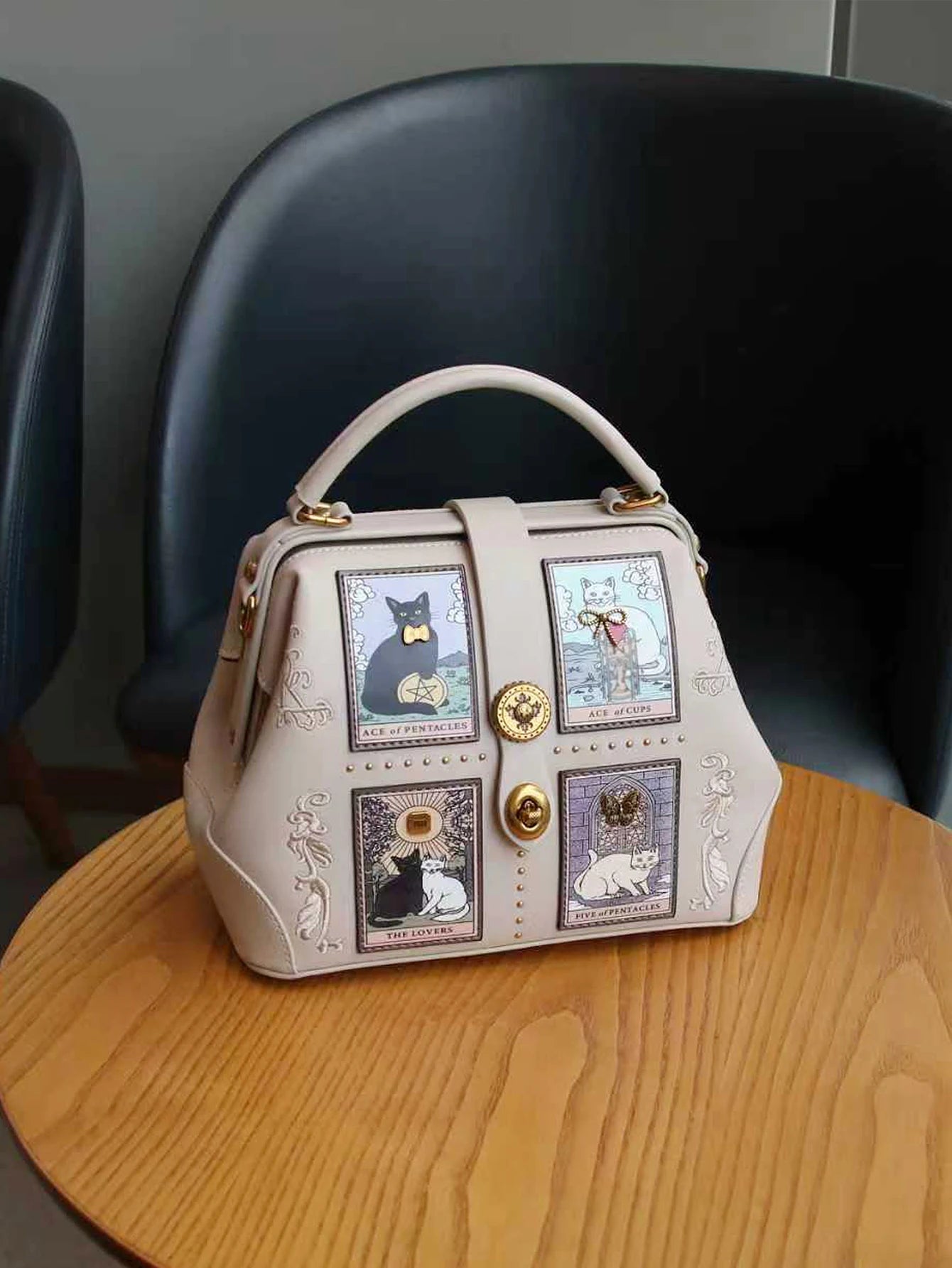 New Niche Design Luxury and Cute Cat Clip Bag