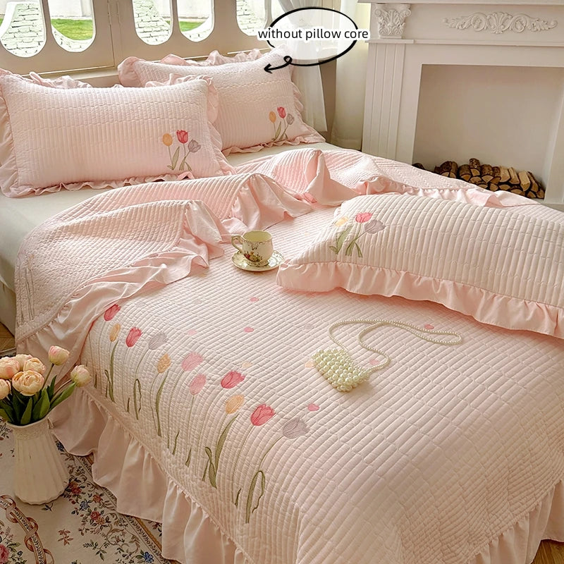 Quilt Bedding Set for All Seasons