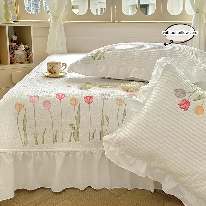 Quilt Bedding Set for All Seasons