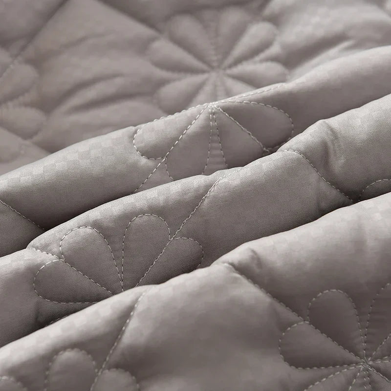 Thickened Quilted  Mattress Breathable Soft Bed Cover