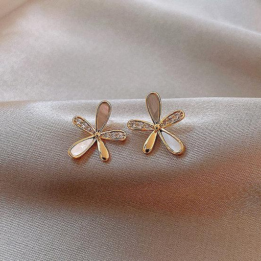 Silver Needle Small Daisy Earrings - Venus Trendy Fashion Online